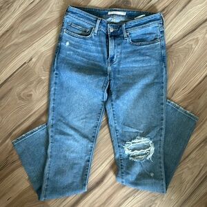 711 skinny Levi’s jeans